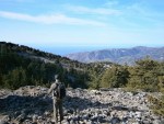 3. Ο Γιώργος κοιτά προς Σούγια & Κουστογέρακο.jpg