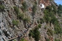 Η ΟΜΑΔΑ ΑΝΕΒΑΙΝΕΙ ΣΤΟΝ ΑΗ ΓΙΩΡΓΗ ΤΗΣ ΚΟΝΤΙΒΑΣ.jpg